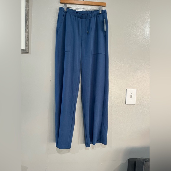 Women’s Mid a Rise Pull On Knit Utility Pants. Blue. M - Picture 5 of 14